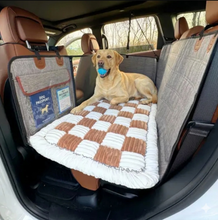 Charger l'image dans la galerie, Housse de Protection Voiture pour Chien avec Base Rigide - La Patte Canine
